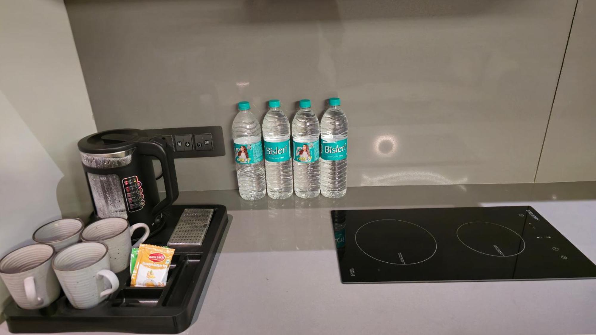 The Luxe Living Hotel Noida Bagian luar foto